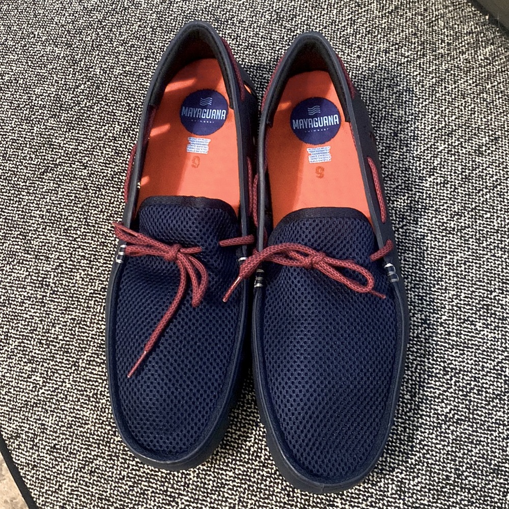Mayaguana Men’s Swim Loafers Color Navy Blue Size 9 Gem